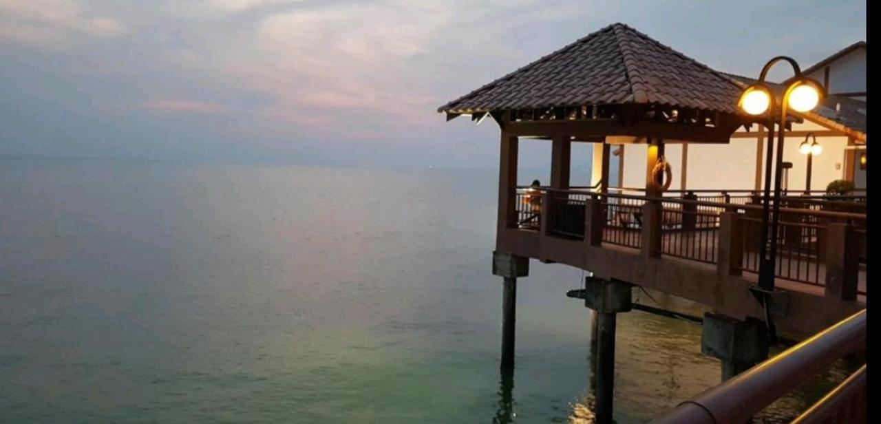 Water Chalet Or Premium Tower Seaview Port Dickson , Private Room Exteriér fotografie